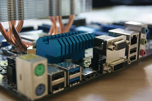 Elektronische Komponenten